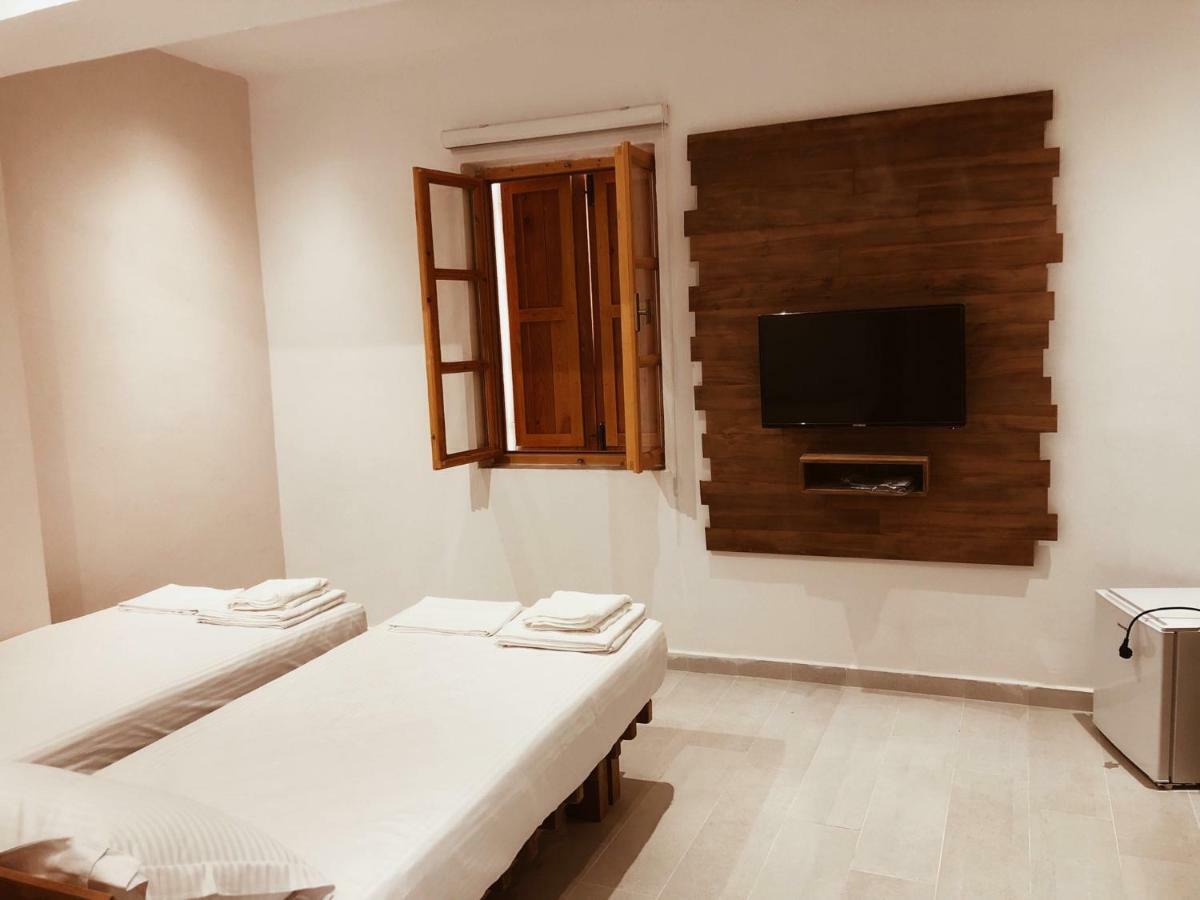 Old Town Hotel Dhermi Ngoại thất bức ảnh